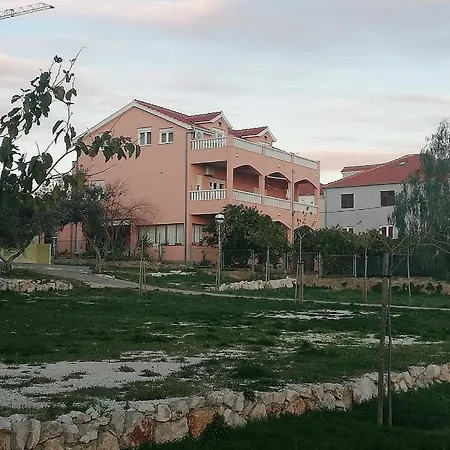 דירה Ma-La Apartmani טרוגיר