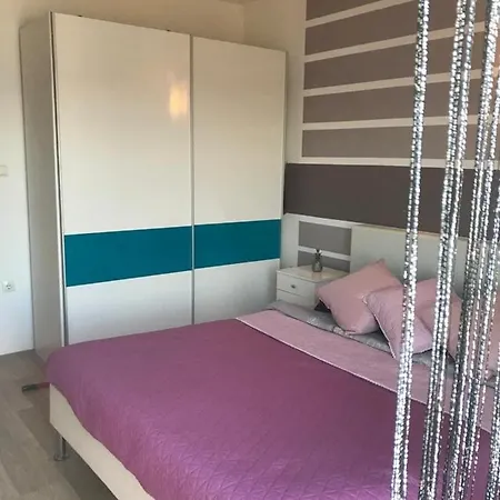 Ma-La Apartmani דירה *