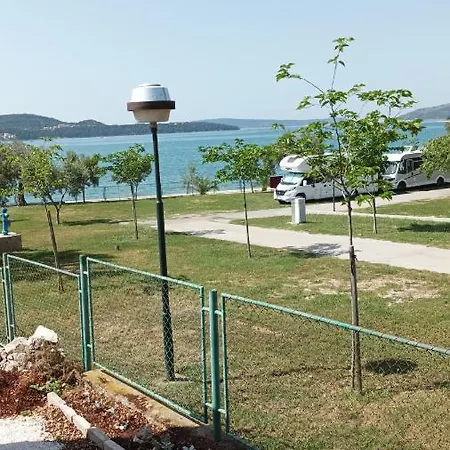 Ma-La Apartmani Appartamento Traù